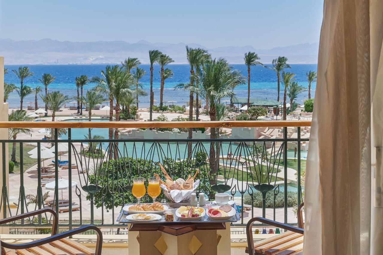 Mosaique Beach Resort Taba Heights Buitenkant foto View from a room at the Hilton Sharm El Sheikh