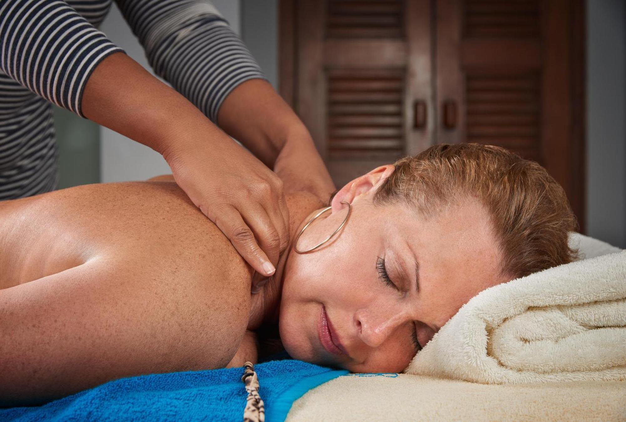 Mosaique Beach Resort Taba Heights Buitenkant foto Massage