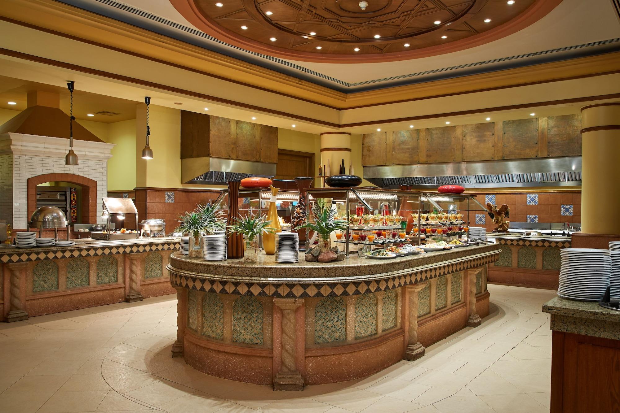 Mosaique Beach Resort Taba Heights Buitenkant foto A buffet at a hotel